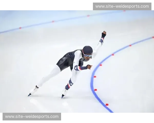 速度滑冰运动员努斯鲍尔伤后复出 个人节奏控制成关键 速度滑冰运动员努斯鲍尔伤后复出 个人节奏控制成关键